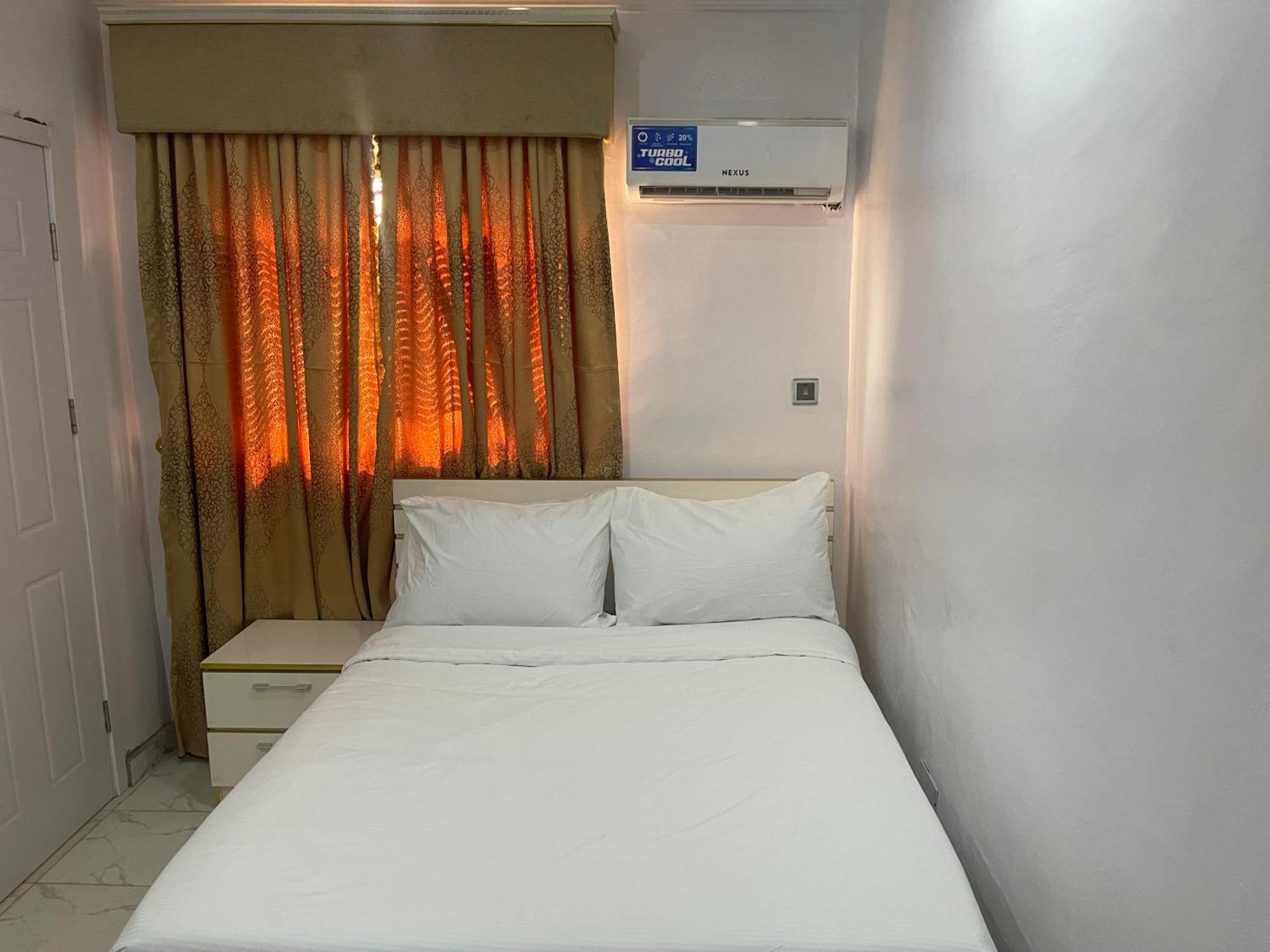 White Gold Hotel Ikeja Luaran gambar