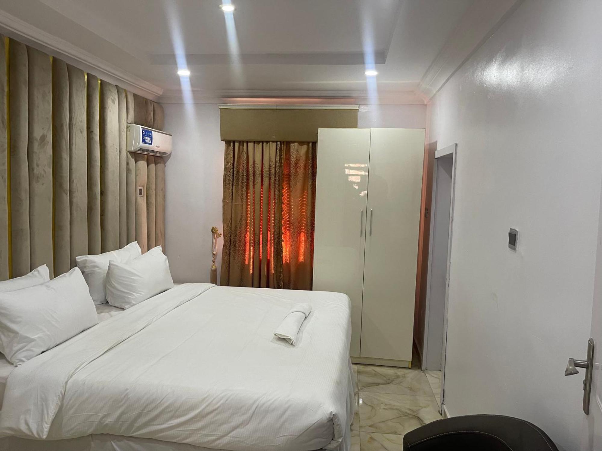 White Gold Hotel Ikeja Luaran gambar