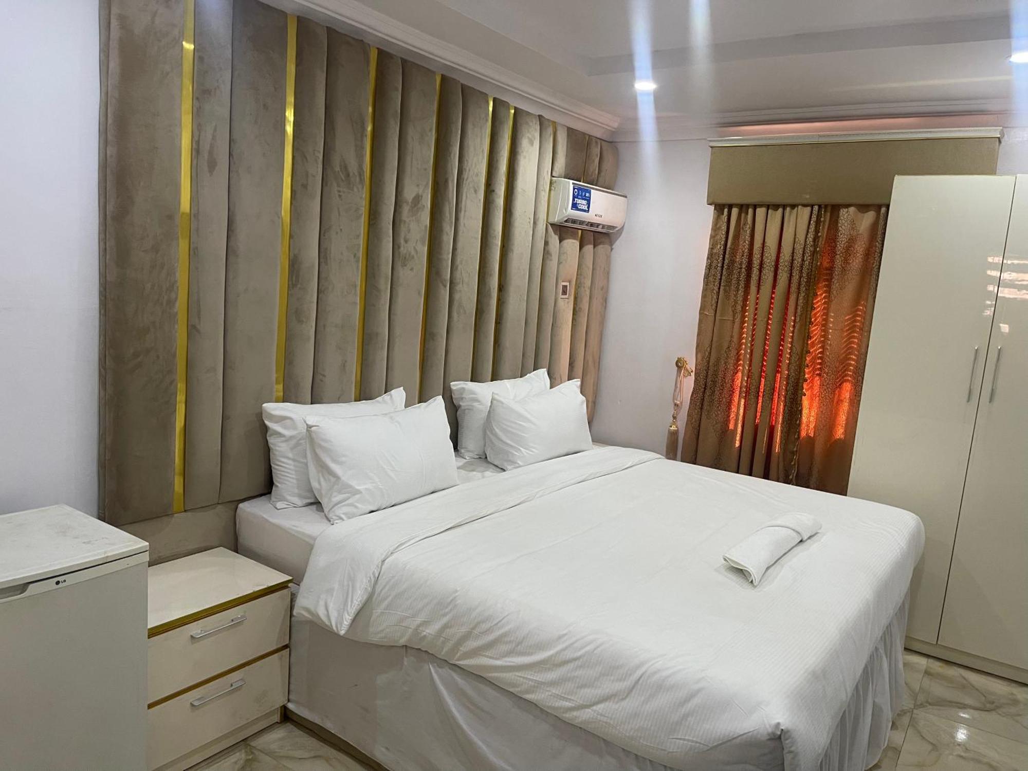 White Gold Hotel Ikeja Luaran gambar